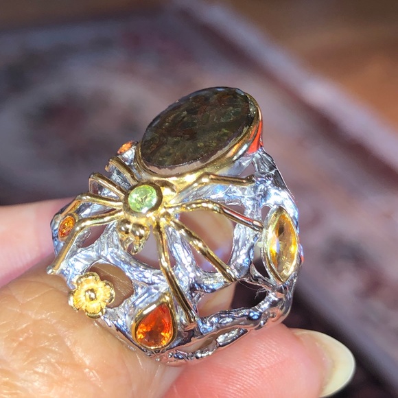 Unique Genuine Ammolite and Sapphire Ring - Picture 4 of 9